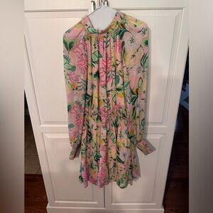 Beautiful Lilly dress worn 1x to the Kentucky Derby.  Dry cleaned - ready for u